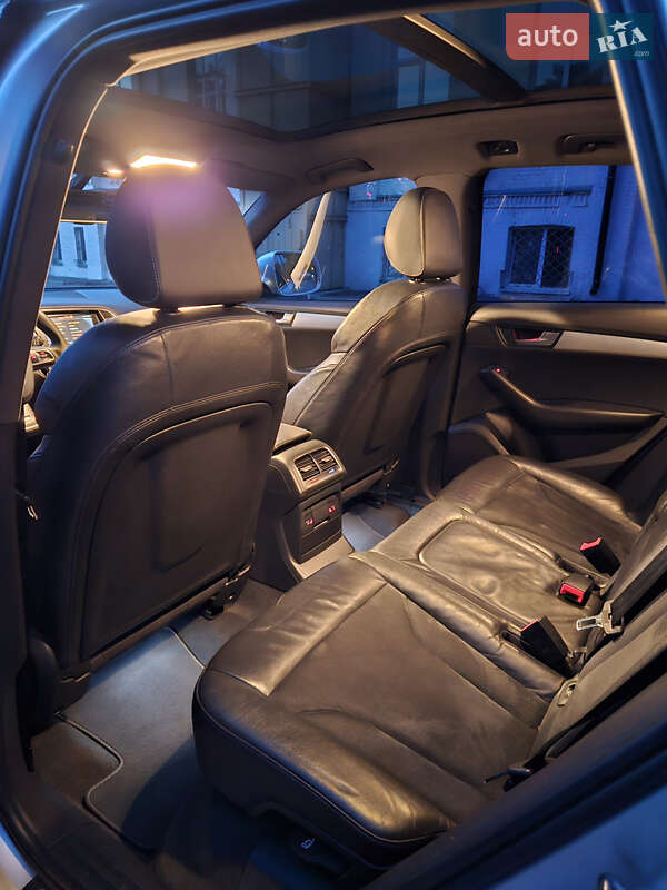 Внедорожник / Кроссовер Audi Q5 2010 в Киеве