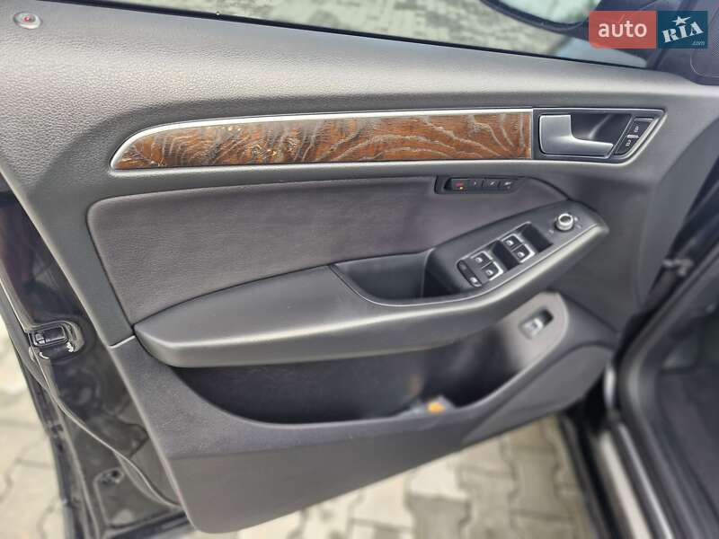 Внедорожник / Кроссовер Audi Q5 2014 в Ужгороде