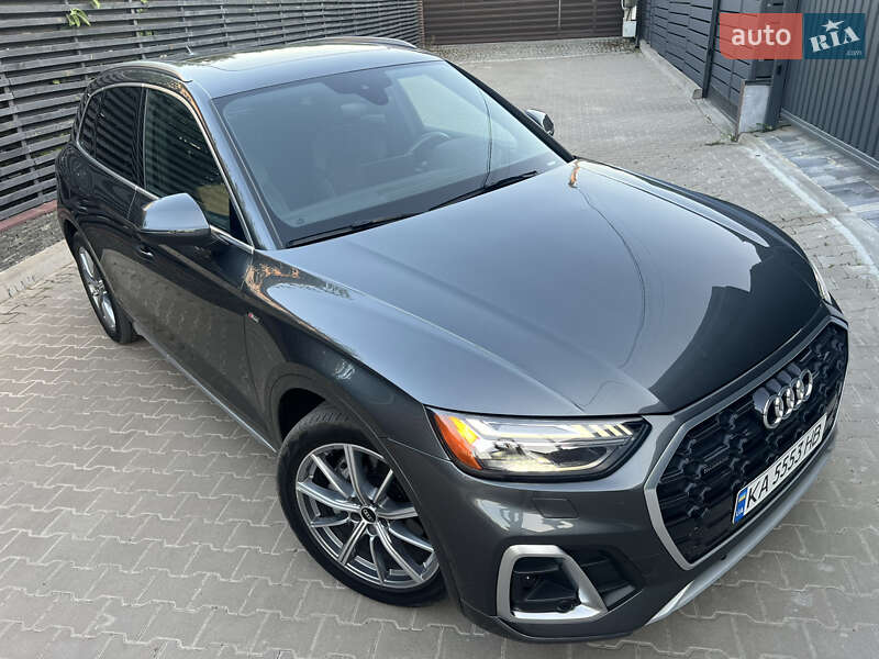 Позашляховик / Кросовер Audi Q5 2021 в Києві