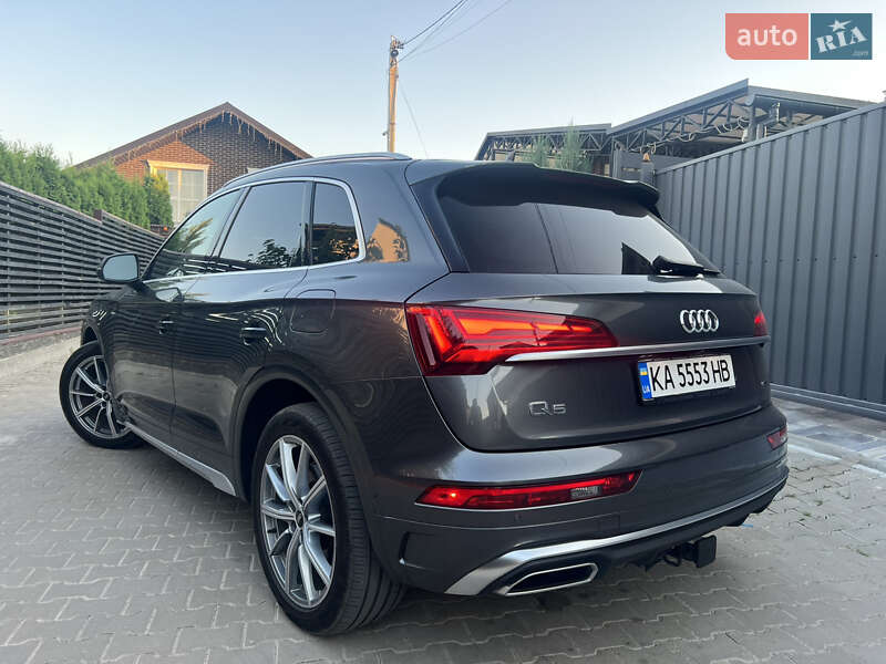 Позашляховик / Кросовер Audi Q5 2021 в Києві
