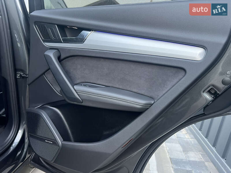 Позашляховик / Кросовер Audi Q5 2021 в Києві