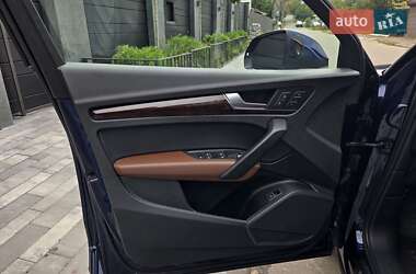 Внедорожник / Кроссовер Audi Q5 2018 в 