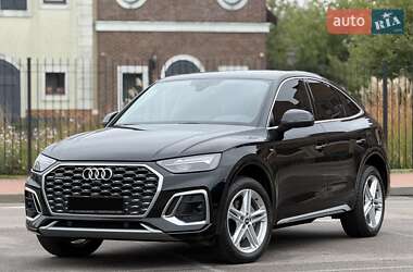 Внедорожник / Кроссовер Audi Q5 2021 в 
