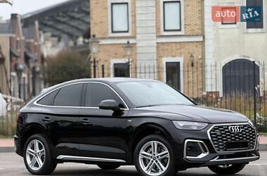 Внедорожник / Кроссовер Audi Q5 2021 в 