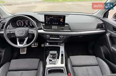 Внедорожник / Кроссовер Audi Q5 2021 в 