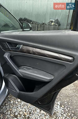 Позашляховик / Кросовер Audi Q5 2020 в 