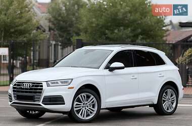 Внедорожник / Кроссовер Audi Q5 2018 в 