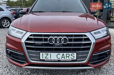Внедорожник / Кроссовер Audi Q5 2018 в 