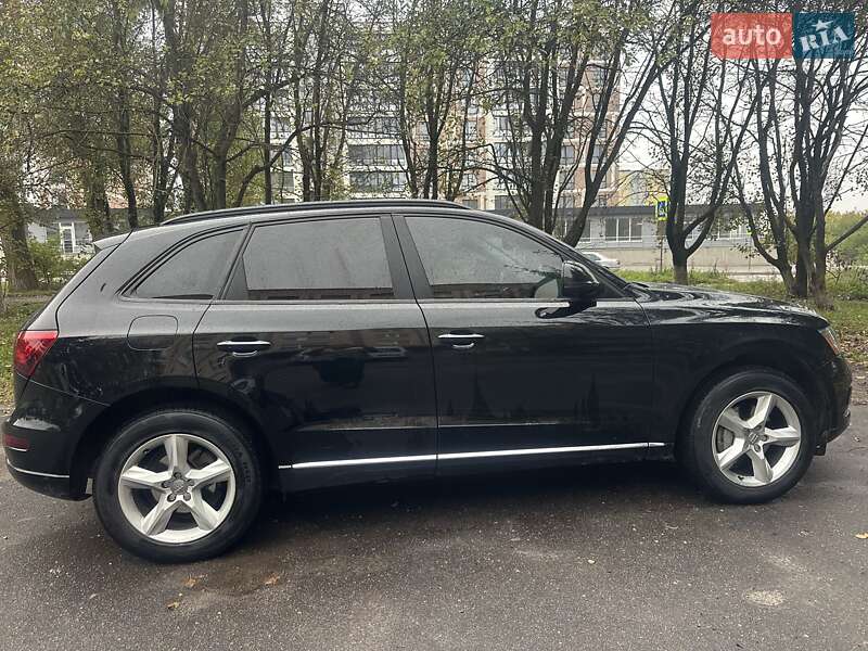 Внедорожник / Кроссовер Audi Q5 2016 в 