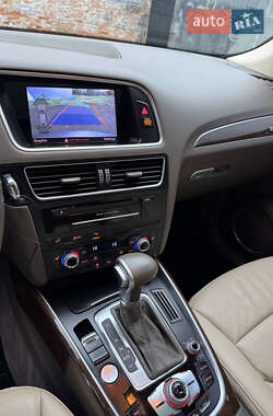 Внедорожник / Кроссовер Audi Q5 2016 в 