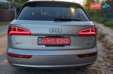 Внедорожник / Кроссовер Audi Q5 2017 в 