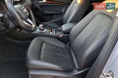 Внедорожник / Кроссовер Audi Q5 2017 в 