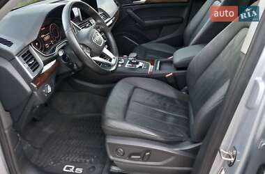 Внедорожник / Кроссовер Audi Q5 2017 в 