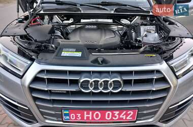 Внедорожник / Кроссовер Audi Q5 2017 в 