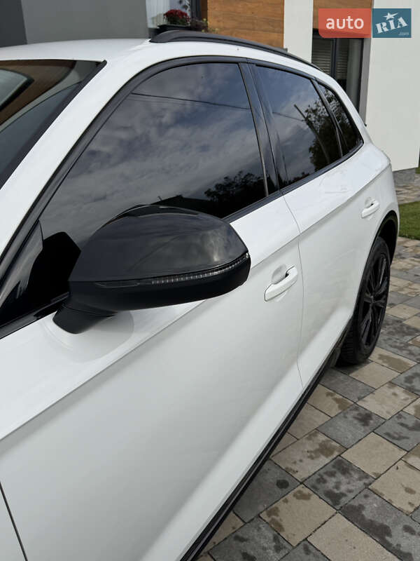 Внедорожник / Кроссовер Audi Q5 2021 в Львове