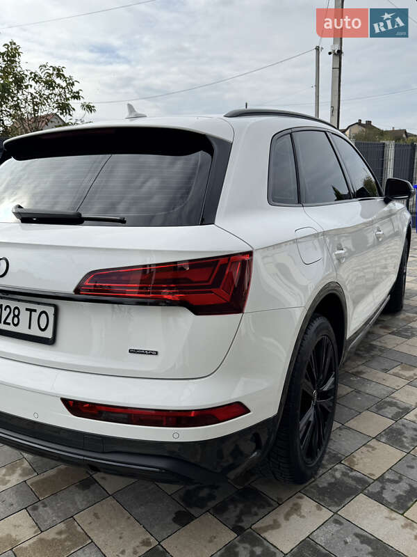 Внедорожник / Кроссовер Audi Q5 2021 в Львове