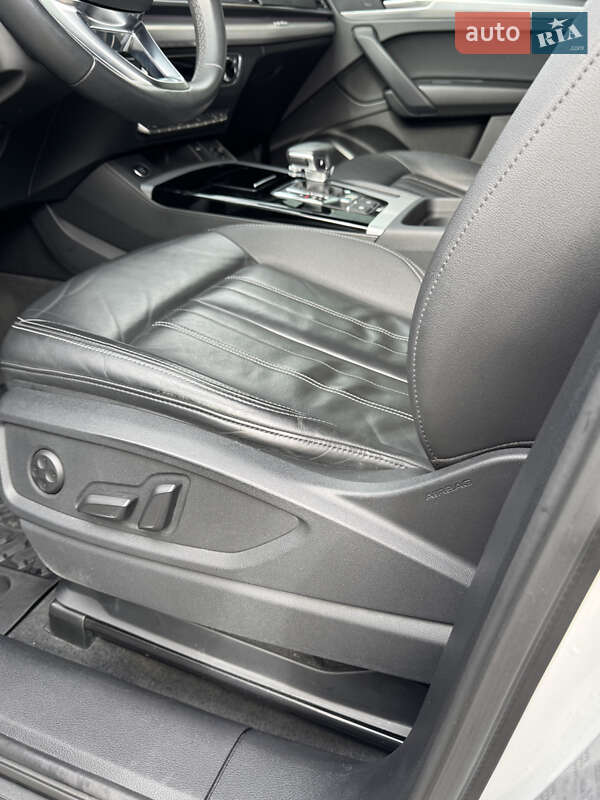 Внедорожник / Кроссовер Audi Q5 2021 в Львове