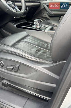 Внедорожник / Кроссовер Audi Q5 2021 в 
