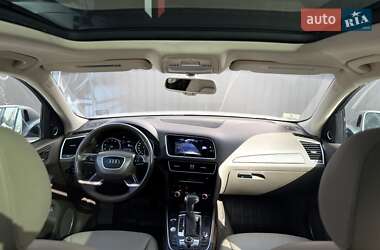 Позашляховик / Кросовер Audi Q5 2015 в 