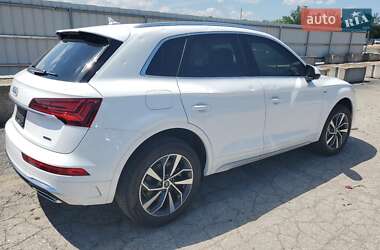 Позашляховик / Кросовер Audi Q5 2023 в 