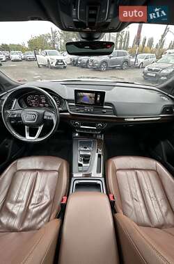 Внедорожник / Кроссовер Audi Q5 2018 в 