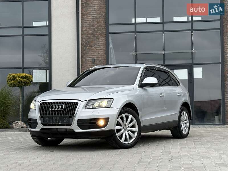 Внедорожник / Кроссовер Audi Q5 2010 в Тернополе