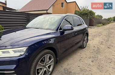 Внедорожник / Кроссовер Audi Q5 2017 в 
