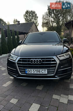 Внедорожник / Кроссовер Audi Q5 2017 в 
