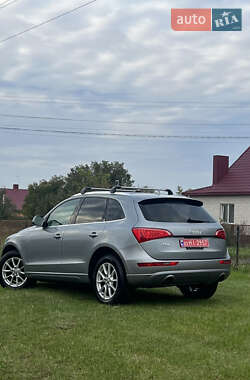 Внедорожник / Кроссовер Audi Q5 2011 в 