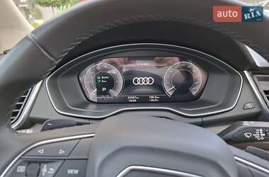 Позашляховик / Кросовер Audi Q5 2021 в 