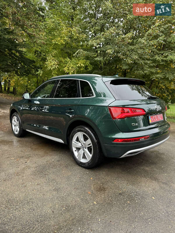 Внедорожник / Кроссовер Audi Q5 2017 в Ивано-Франковске