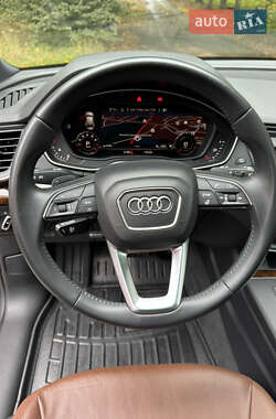 Внедорожник / Кроссовер Audi Q5 2017 в 