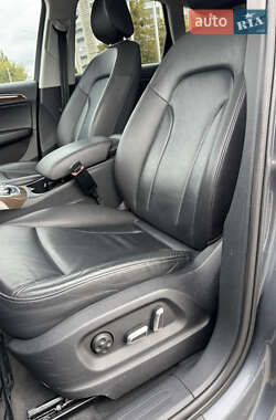 Внедорожник / Кроссовер Audi Q5 2015 в 