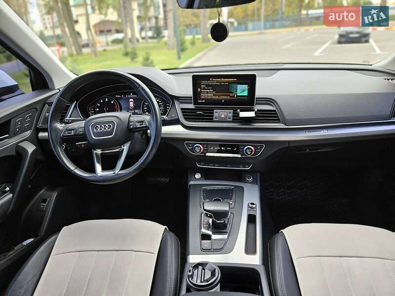 Позашляховик / Кросовер Audi Q5 2017 в Києві