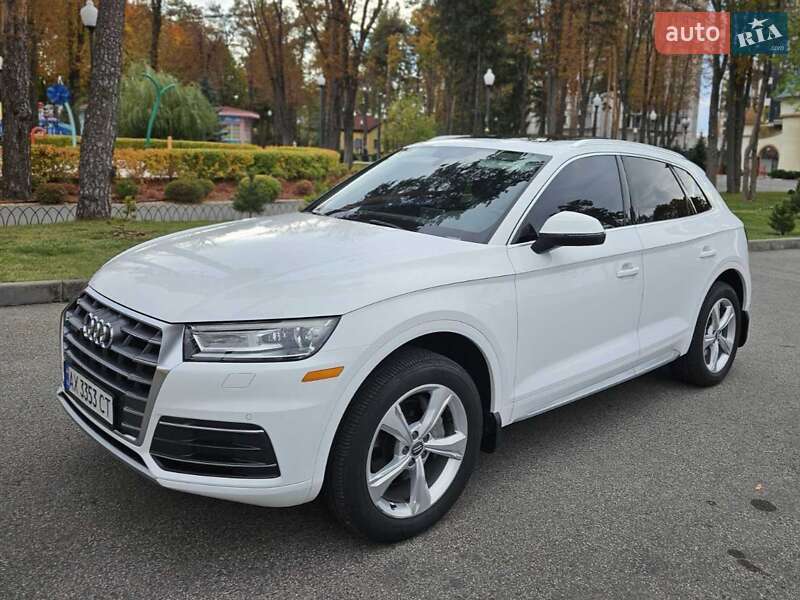 Позашляховик / Кросовер Audi Q5 2017 в Києві