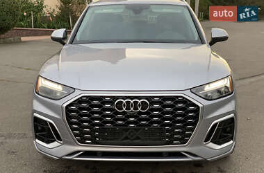 Внедорожник / Кроссовер Audi Q5 2021 в 