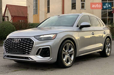Внедорожник / Кроссовер Audi Q5 2021 в 