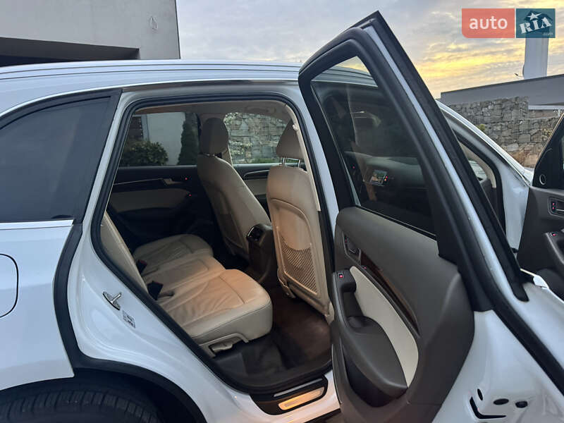 Позашляховик / Кросовер Audi Q5 2016 в Стрию