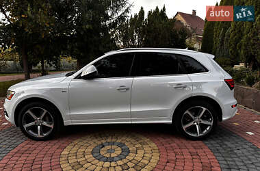 Внедорожник / Кроссовер Audi Q5 2017 в 