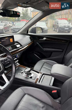Позашляховик / Кросовер Audi Q5 2019 в 