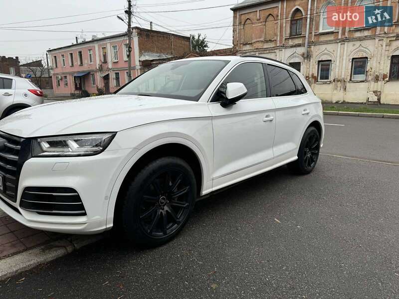 Внедорожник / Кроссовер Audi Q5 2018 в Харькове