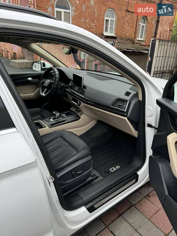 Внедорожник / Кроссовер Audi Q5 2018 в Харькове