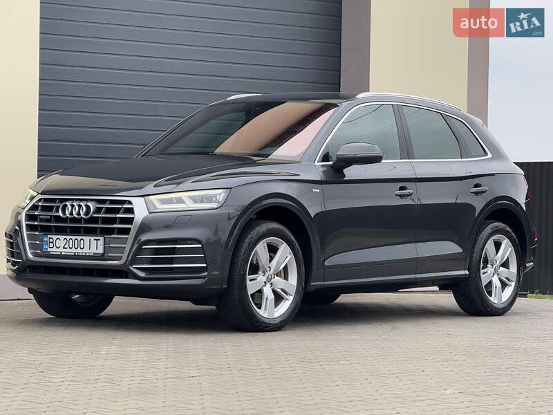 Внедорожник / Кроссовер Audi Q5 2017 в Стрые