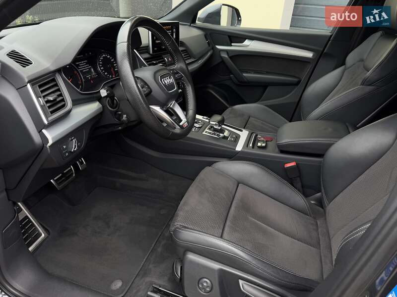 Внедорожник / Кроссовер Audi Q5 2017 в Стрые
