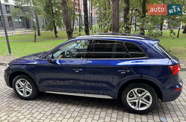 Позашляховик / Кросовер Audi Q5 2018 в 