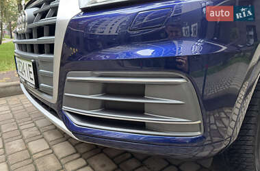 Позашляховик / Кросовер Audi Q5 2018 в 