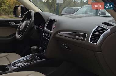 Позашляховик / Кросовер Audi Q5 2015 в 