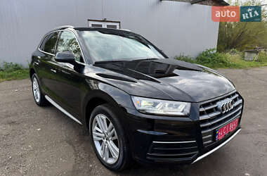 Внедорожник / Кроссовер Audi Q5 2020 в 