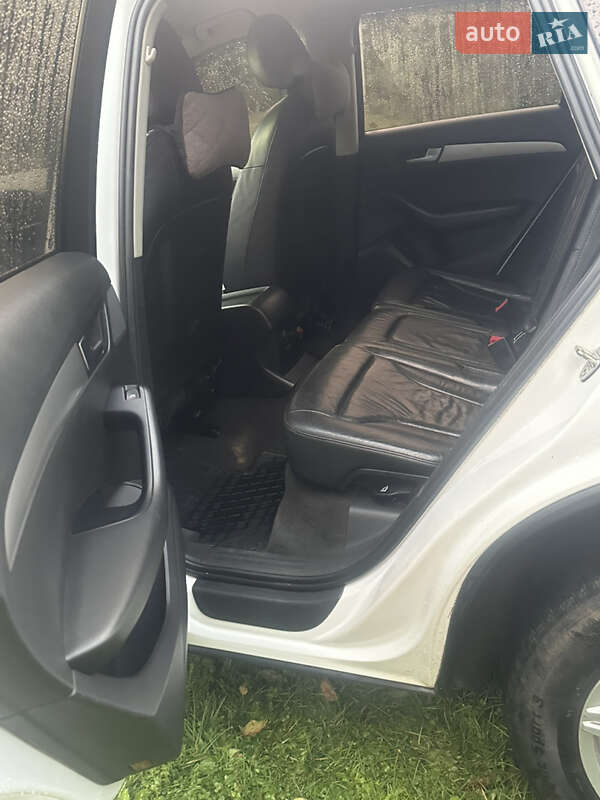 Позашляховик / Кросовер Audi Q5 2011 в Стрию
