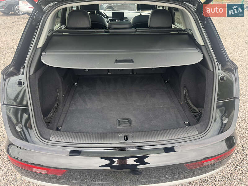 Внедорожник / Кроссовер Audi Q5 2018 в Луцке